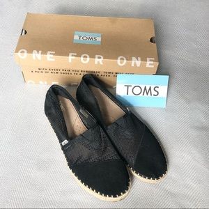 Classic Tom’s mesh espadrilles size 8.5, black